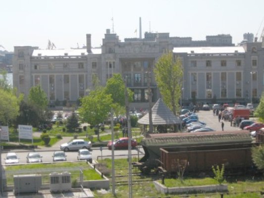 Sindicaliştii din Port se pregătesc de negocieri cu viitorul director al companiei